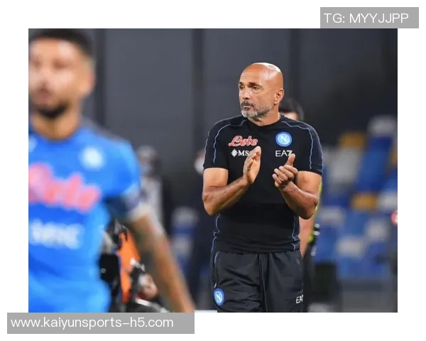 斯帕莱蒂对洛卡特利换人反应冷淡直接要求其回替补席