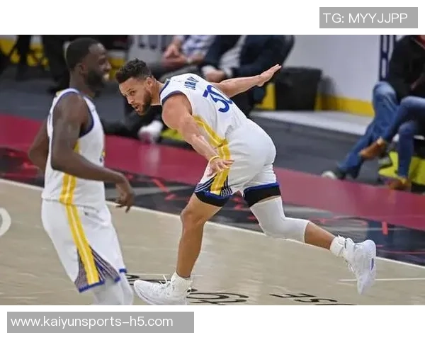 库里反思球队困境组织失误与能量不足成关键因素 库里反思球队困境组织失误与能量不足成关键因素